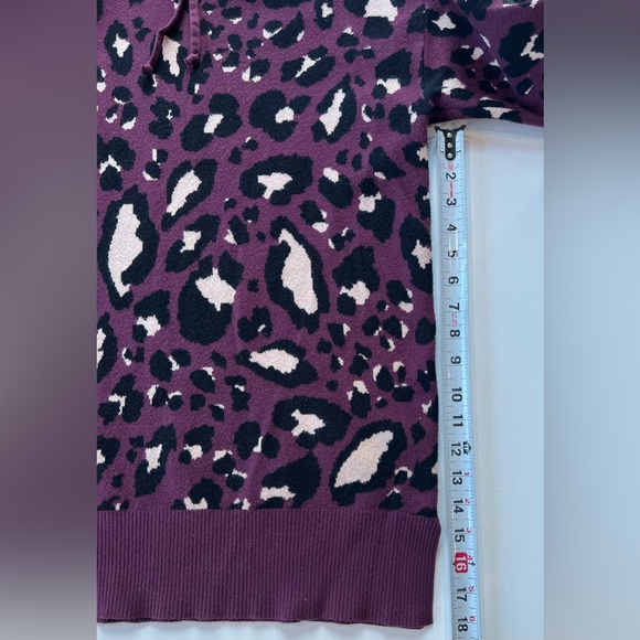 Lou & Grey Purple Cream Black Leopard Animal Print Hood - Picture 7 of 15